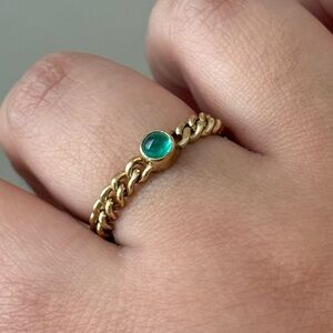 Solid gold chain emerald ring